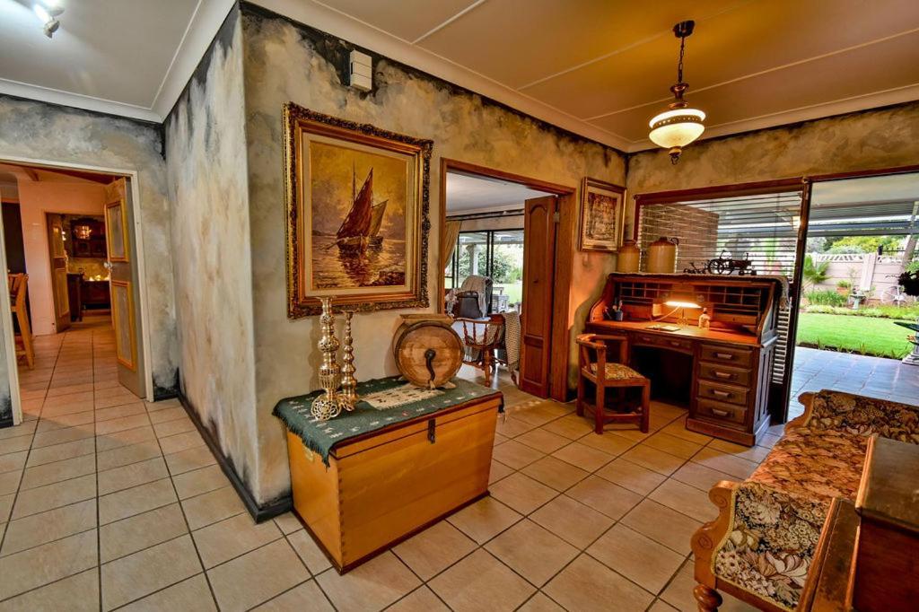 Iszis Guest House Bloemfontein Kültér fotó